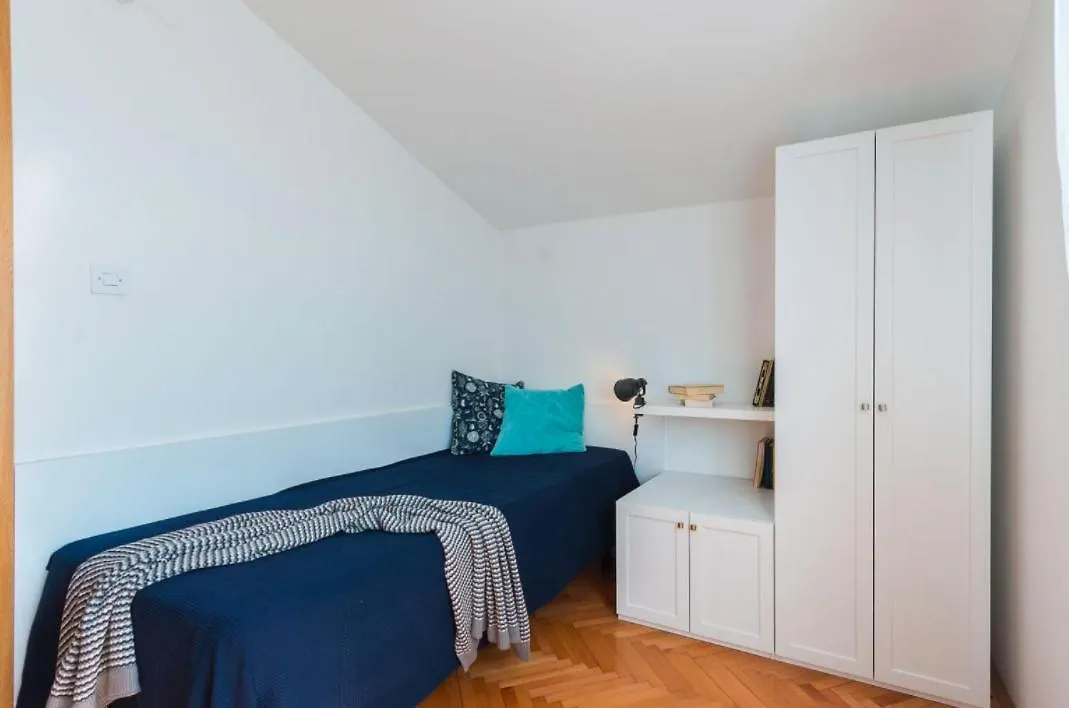 Marina House With Brand New Apartments Pula Croatia