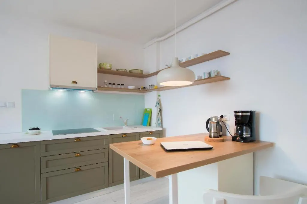 Marina House With Brand New Apartments Pula